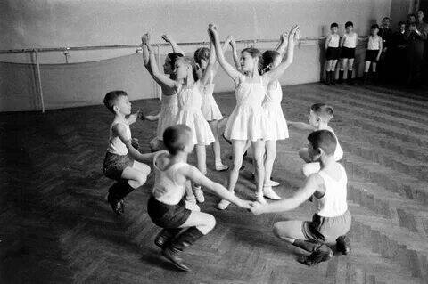 Особый оттенок ностальгии о советском детстве.