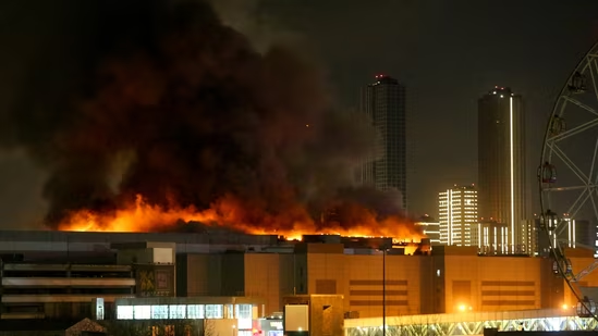 Московский теракт: Россия арестовала 11 человек, в том числе четверых подозреваемых в стрельбе