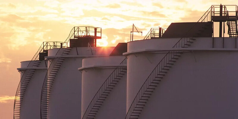 Россия успешно справляется с вызовами в сфере поставок бензина на внутренний рынок.