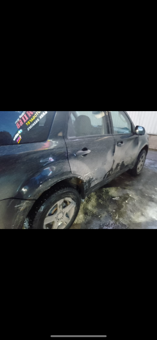 Машину задели на стоянке и хотели избежать ответственности. Чего не делать, чтобы не лишиться прав