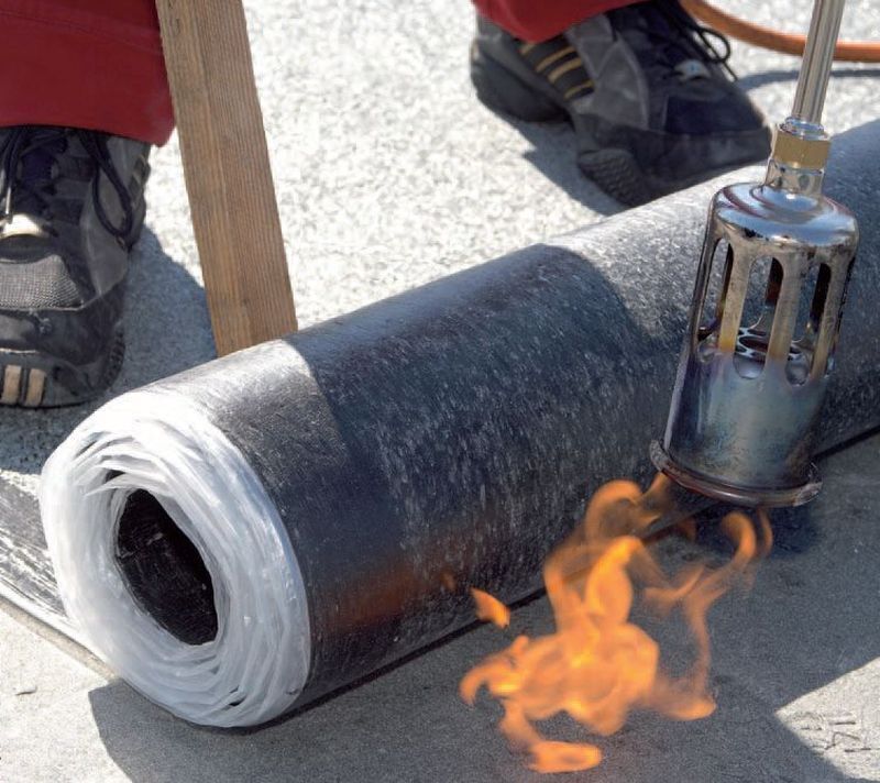 Как покрыть крышу еврорубероидом