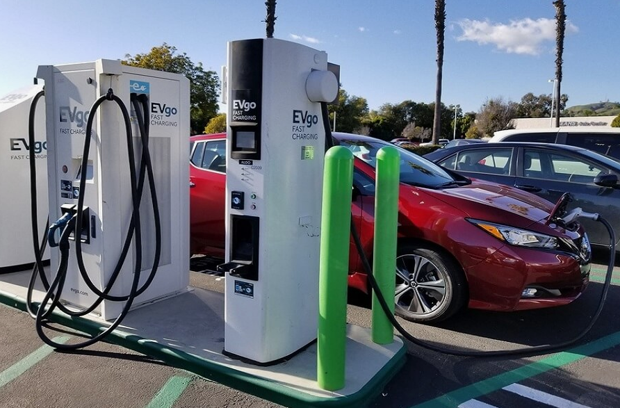 Электромобили в России. Перспективы и проблемы эксплуатации