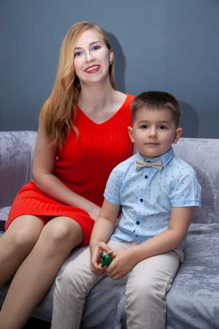 В школу можно не ходить? Почему мы все - таки склоняемся к семейному образованию? Целый месяц я изучала эту тему.