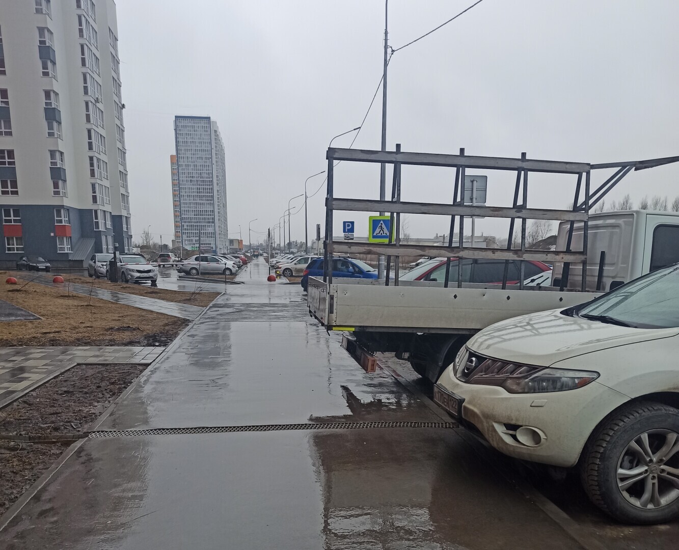 Автобусы, забитые людьми. Зачем над нами издеваются?