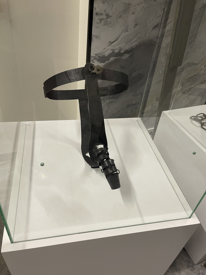 Многие желают возвращения смертной казни, а если бы ее заменили пытками?