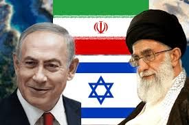 Иранцы возмущаются и сжигают флаги Израиля и США после гибели генералов КСИР в Сирии