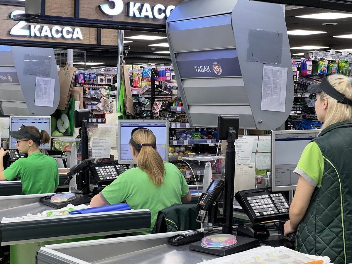 В России запустили механизм, блокирующий продажи просроченных товаров на кассе.