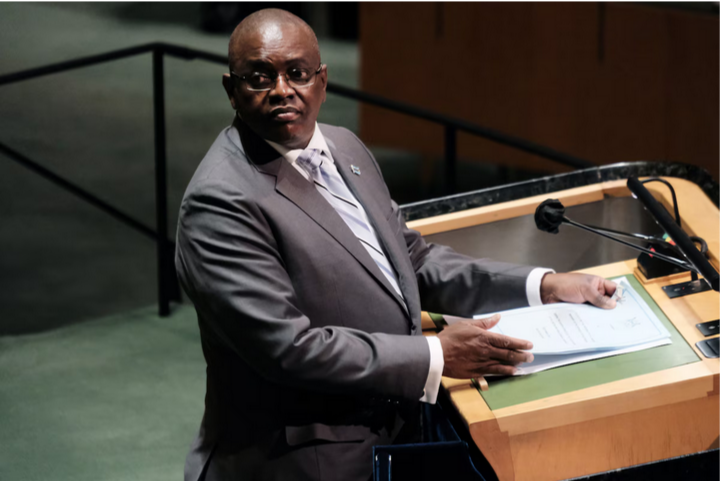 Хотите слона? Президент Ботсваны говорит, что в его стране их слишком много