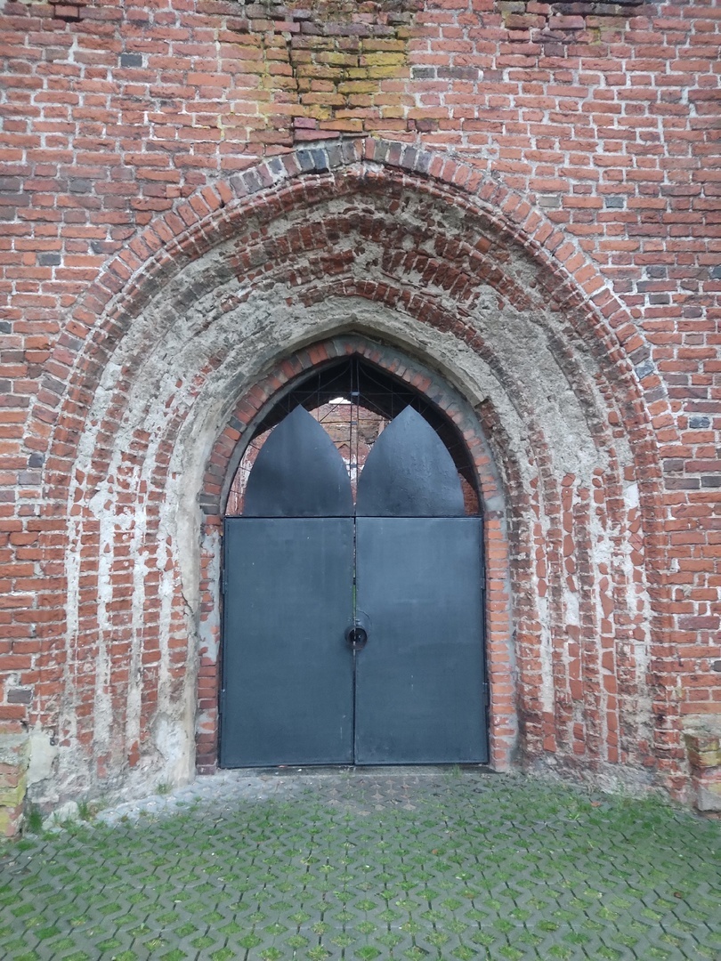 Место силы в Знаменске: «эту Кирху охраняет сильный ангел»… Или языческие Боги?