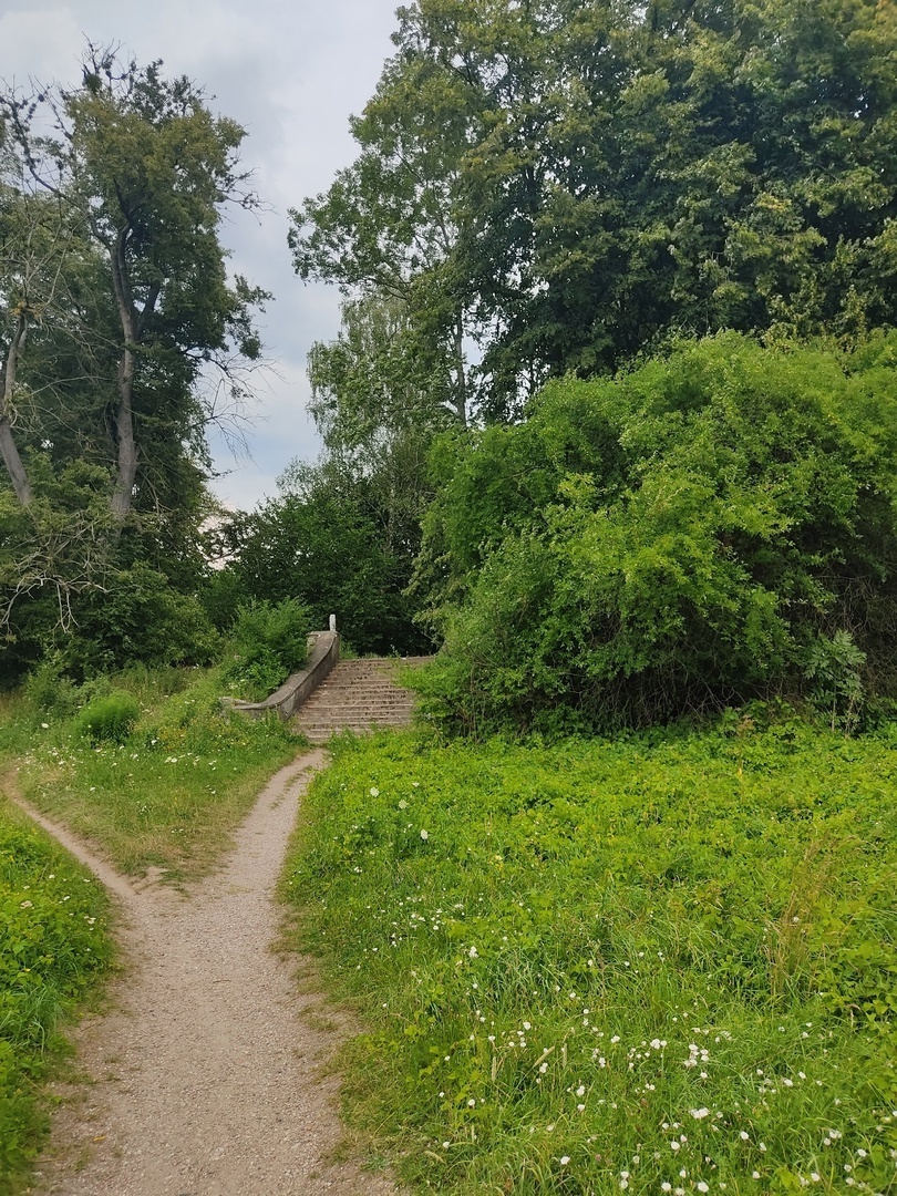 Место силы в Знаменске: «эту Кирху охраняет сильный ангел»… Или языческие Боги?