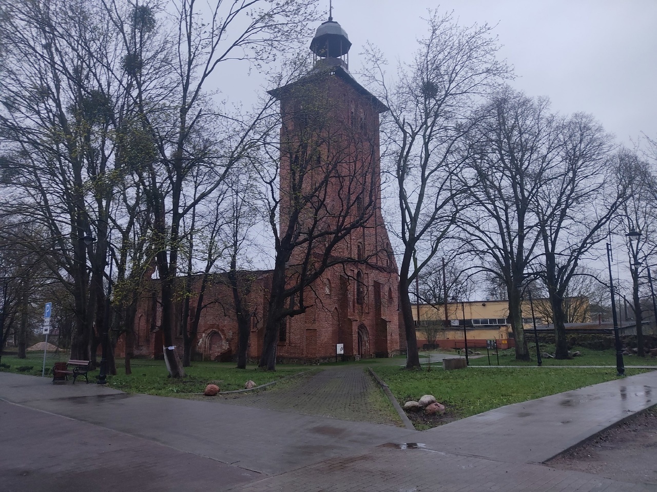 Место силы в Знаменске: «эту Кирху охраняет сильный ангел»… Или языческие Боги?