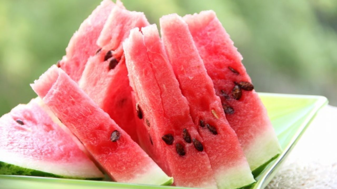 Арбуз и хлеб --- интересное предпочтение.