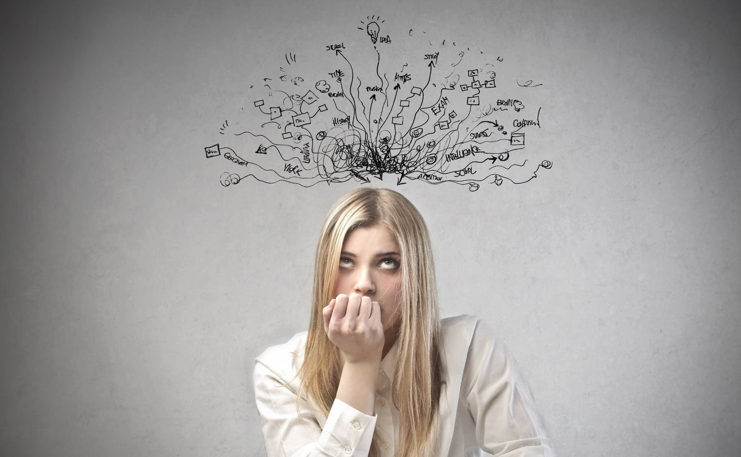 💞 У Блондинки (крашеной) произошел взрыв мозга когда попыталась понять логику действий нашего центробанка и минфина. Кто-то объяснит в чём подвох?