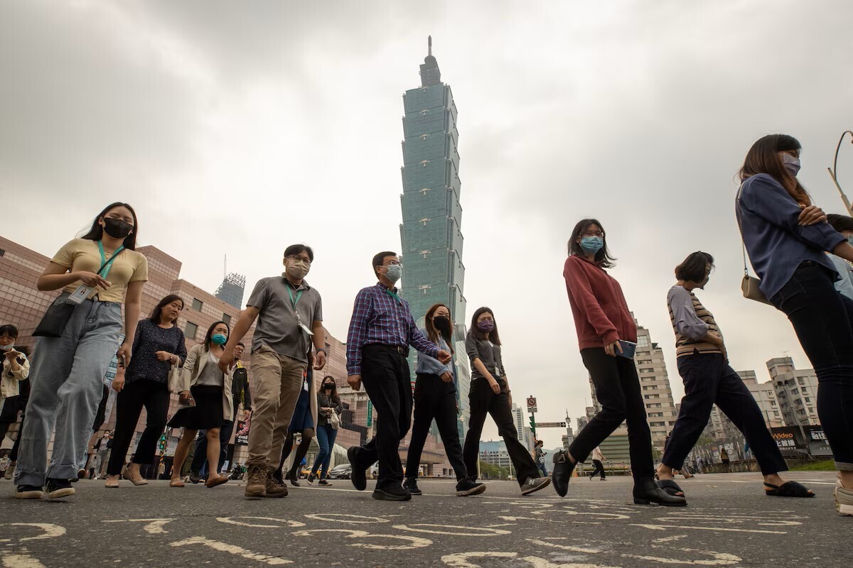 Стальной шар защитил самый высокий небоскреб Тайваня во время землетрясения.