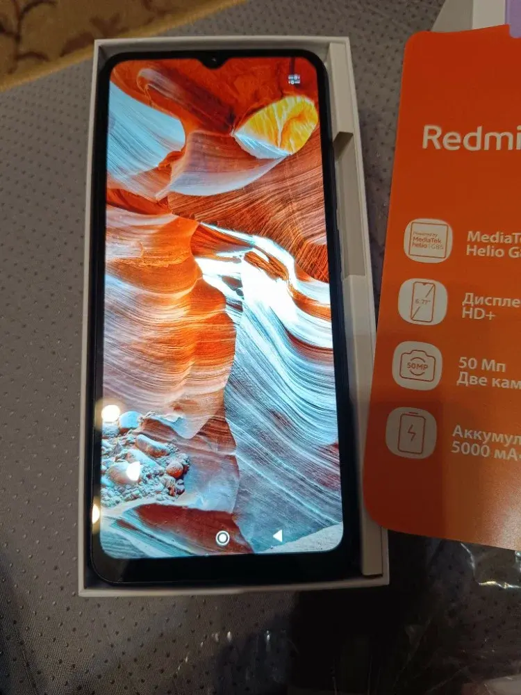 Xiaomi Redmi 12C: Стиль, производительность и универсальность в одном устройстве!