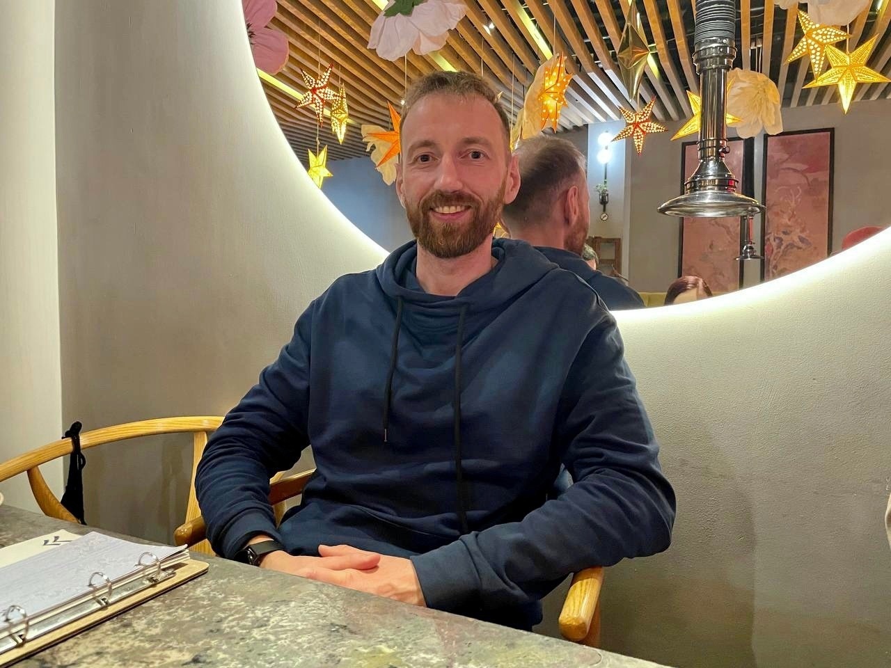 Теперь водитель обязан присматривать за пассажирами: если человек неудачно вышел из машины, это считается ДТП, и виноват водитель