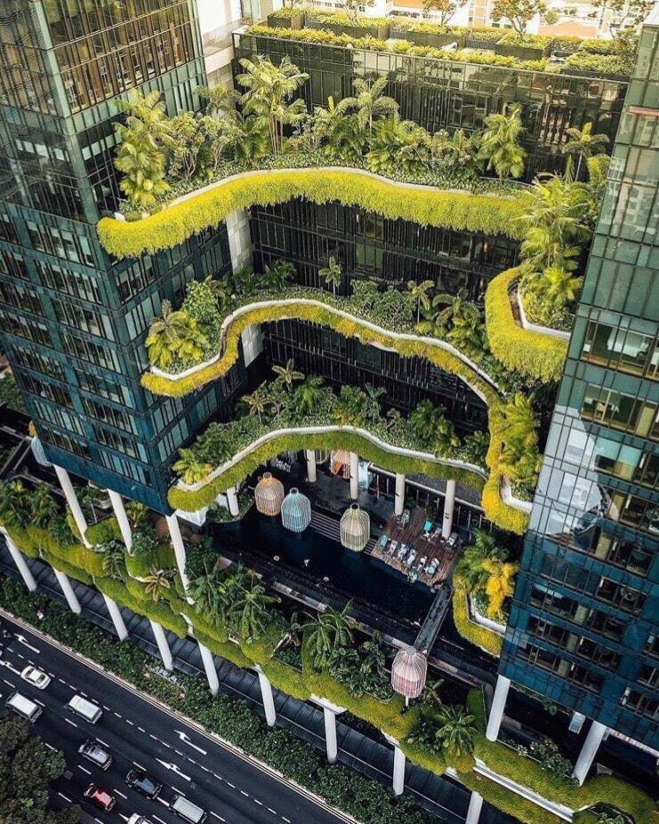 Архитектура в сочетании с природой.