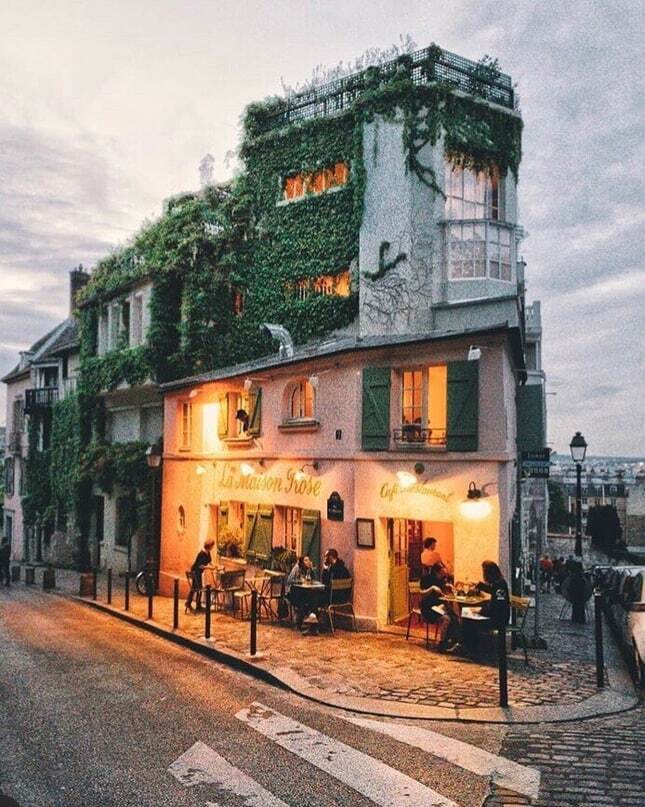 Архитектура в сочетании с природой.