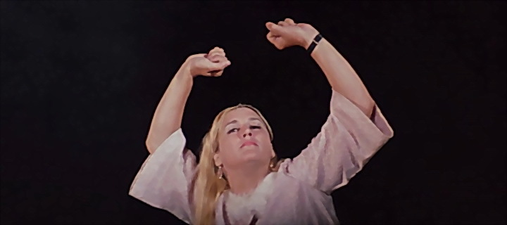 Великолепная Нонна Мордюкова в «Бриллиантовой руке». Наверное она главная. Красавицы из «Бриллиантовой руки».