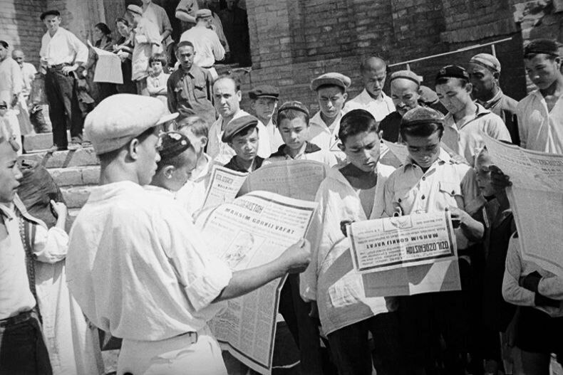 Журналисты не пишут на заказ! Забудьте это, на заказ сегодня снимают блогеры. Этот формат журналистики исчез 100 лет назад.