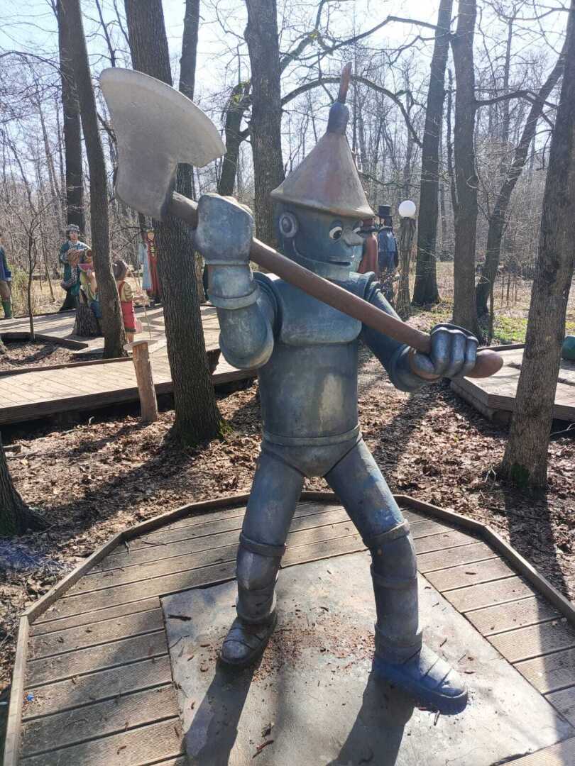 Пришла весна – пора гулять! Моя прогулка по Парку «Кузьминки» в Москве. История Усадьбы, Дед Мороз, Тропа сказок. Фото