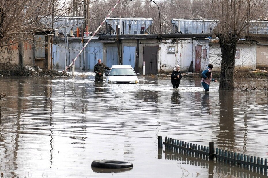 В Оренбургской области введен режим ЧС федерального характера. Глава МЧС Куренков назвал ситуацию в Орске «критической»