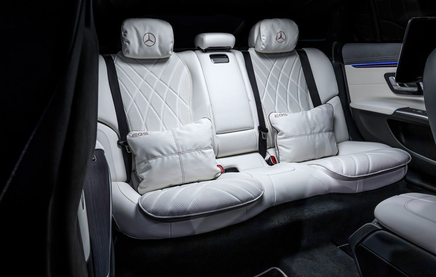 Mercedes EQS 2024 : наконец-то электромобиль, похожий на Mercedes