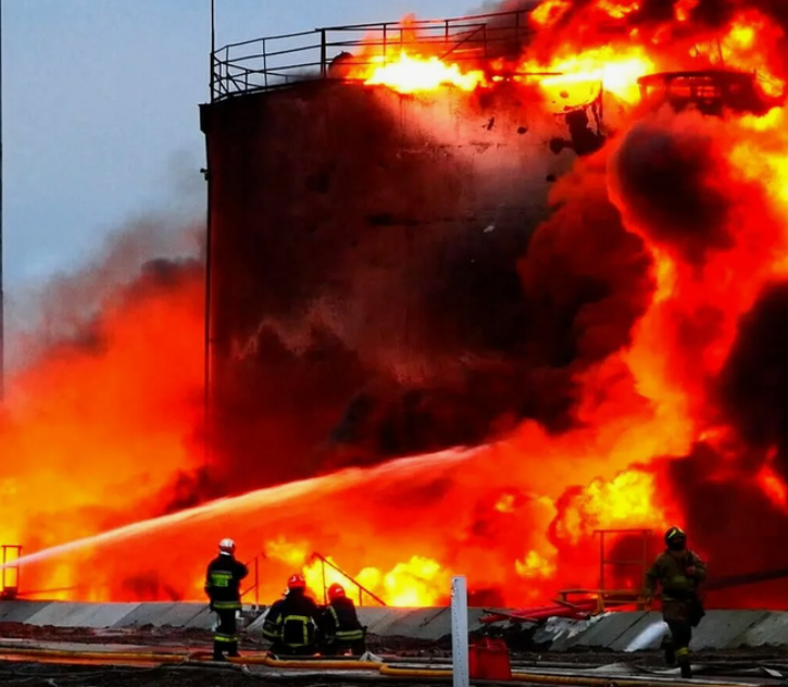 "Огненный Шторм: Российские 'Кинжалы' Поражают Европейский Газ, Цены на Топливо Вспыхивают!"