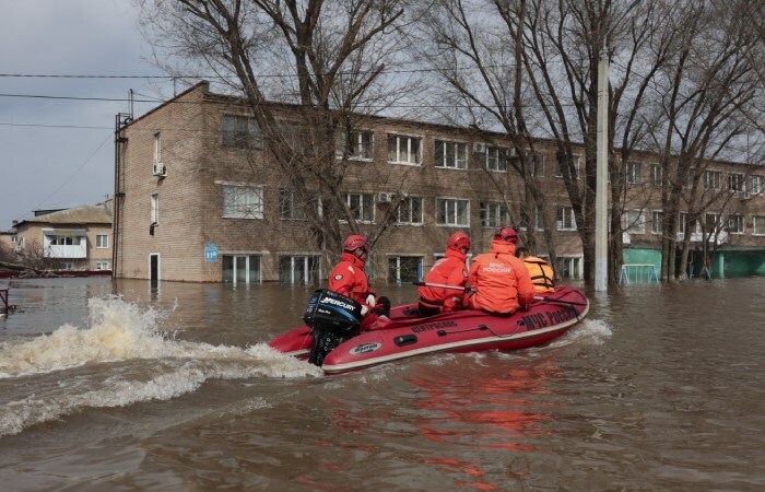 Более 12 тысzx жилых домовладений остаются под водой в 39 российских регионах