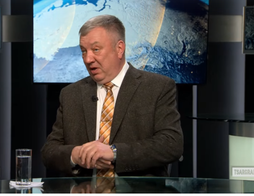 Отсутствие приказа двигаться вперед вызвано заявлением генерала Гурулёва о торможении со стороны СВО.