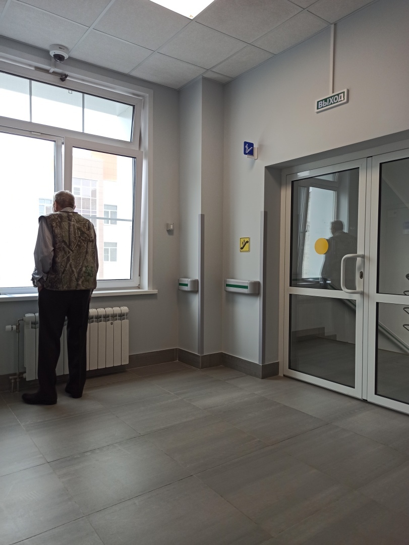 Новая поликлиника в нашем городе. 40 минут прождали в очереди. Так ли все хорошо?