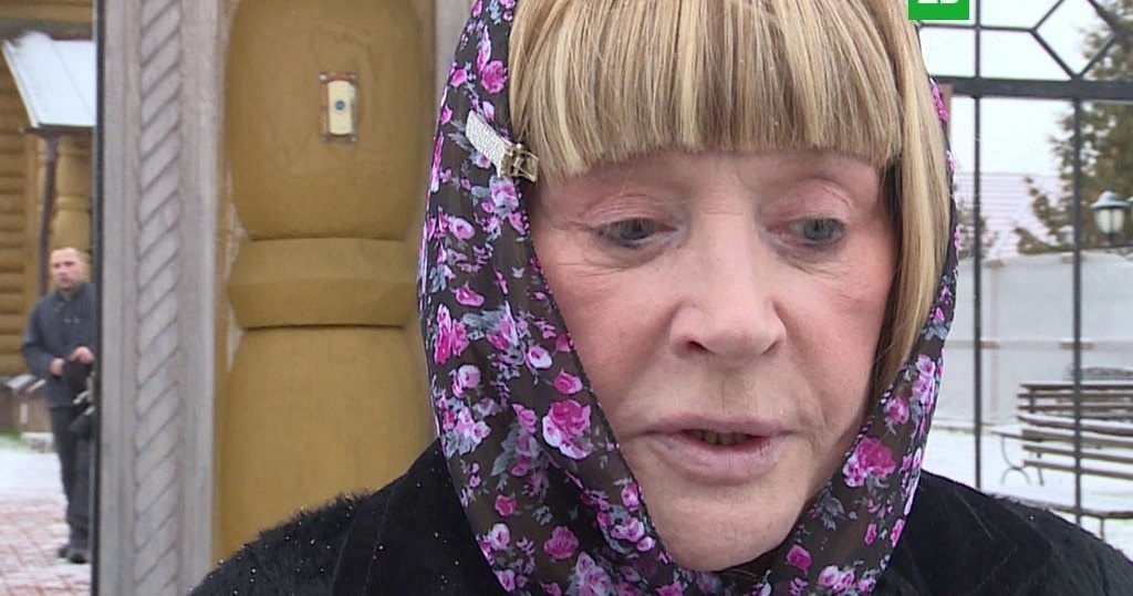 Пугачёва посвятила одну из своих последних песен "Я плачу" против войны.