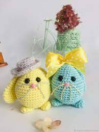 Как вам такие необычные вязаные украшения к Пасхе?