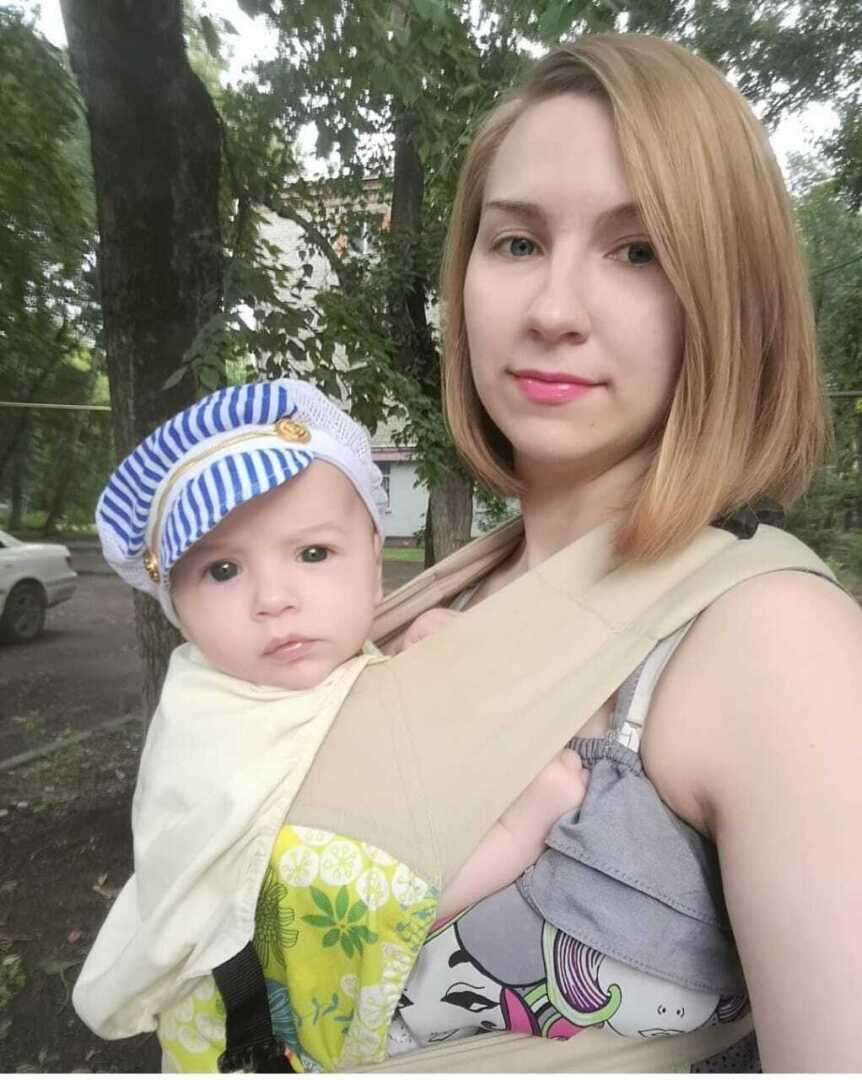 Мне говорили, чтобы я не приучала сына к рукам. Меня предупреждали, а все равно приучила. Сыну уже 6 лет