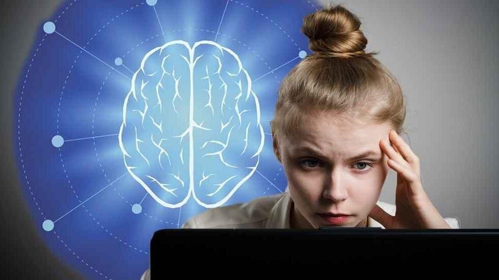 Влияние социальных сетей на психическое здоровье: Как цифровая связь формирует нашу эмоциональную жизнь