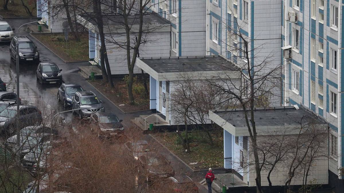 Кого сейчас собственник может не впускать к себе в квартиру для проверки, несмотря на удостоверение.Важные примеры