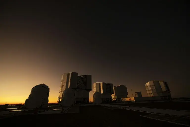 Астрономы обнаружили новую очень массивную чёрную дыру в Млечном Пути