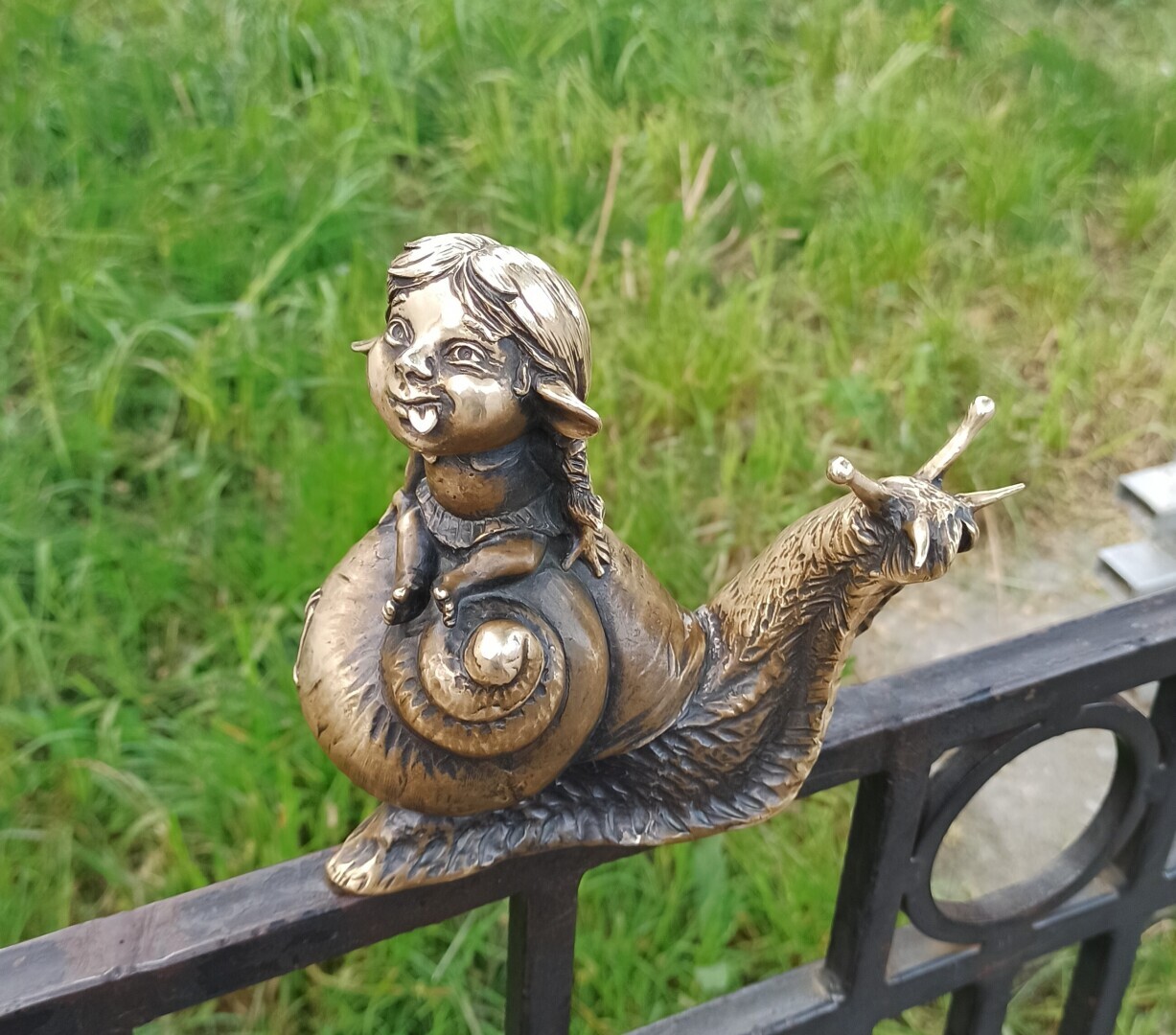 Увлекательный туристический квест в Калининграде или Как мы с мужем искали по городу забавных и сказочных Хомлинов