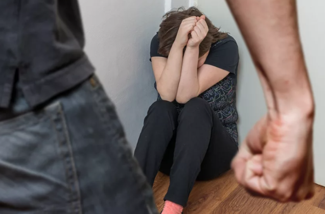 "Земля круглая, встретимся": история про отношения, из которых надо бежать без оглядки, пока не поздно