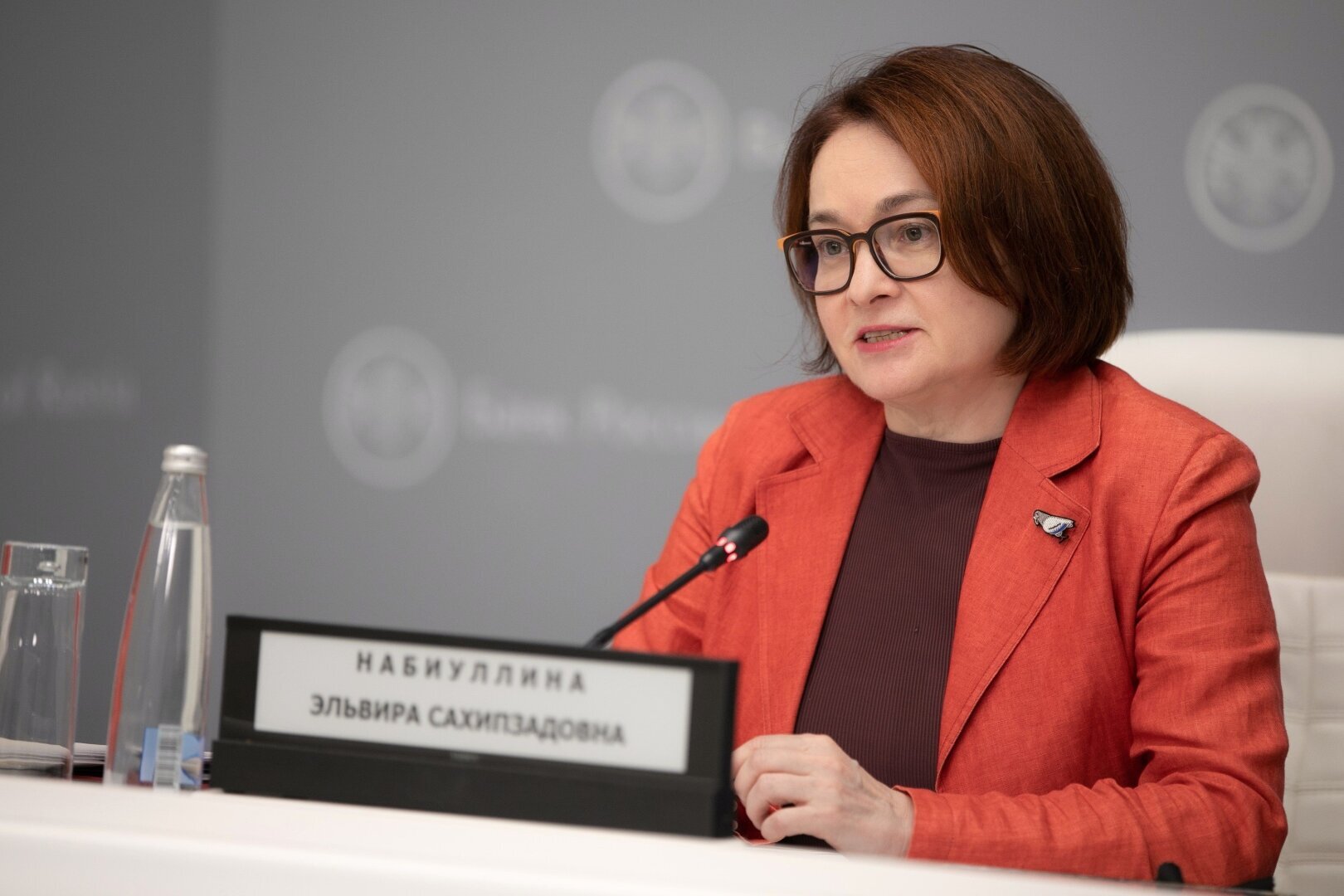 Набиуллина свято верит ,что спасет пенсионеров от бедности..