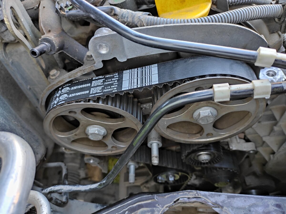 Замена ремня ГРМ на Лада Ларгус