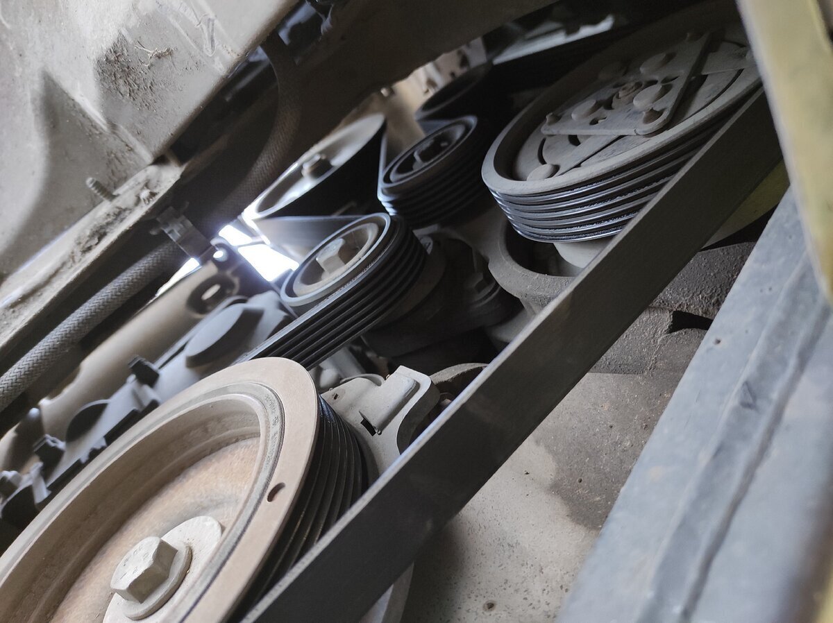 Замена ремня ГРМ на Лада Ларгус