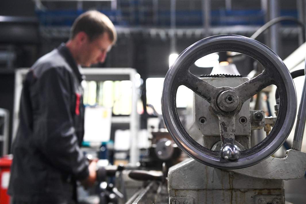 Операция ИИ: повысят ли нейросети производительность в стране