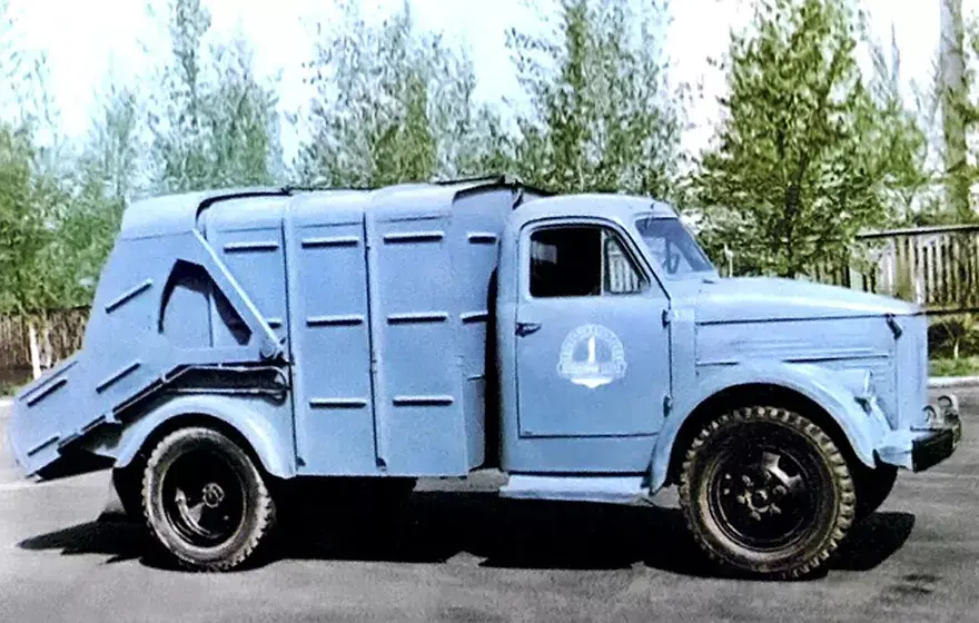 Мусорная машина при СССР