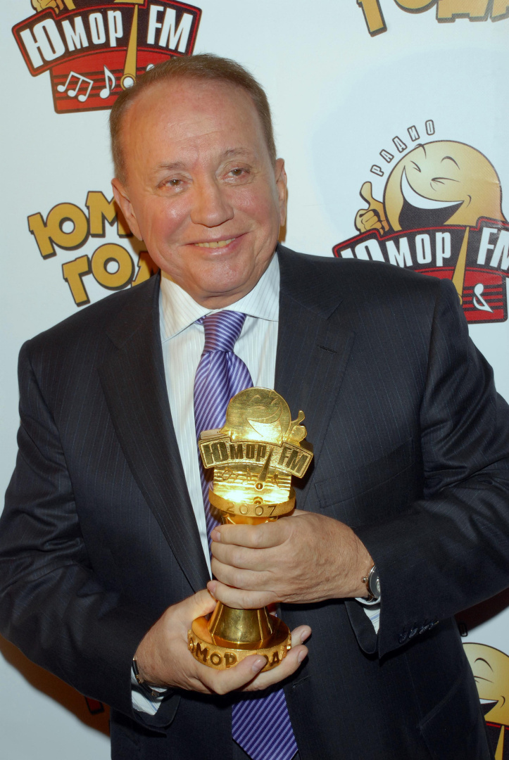 Александр Масляков уходит с поста ведущего КВН: кто его заменит?