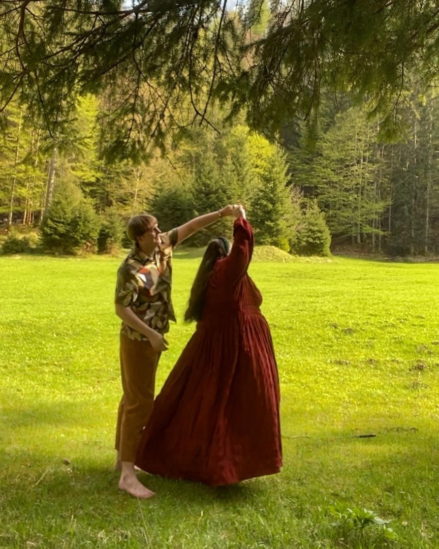 Стоит ли стесняться мнения окружающих? История о парне, который держал в секрете свою девушку из-за её веса