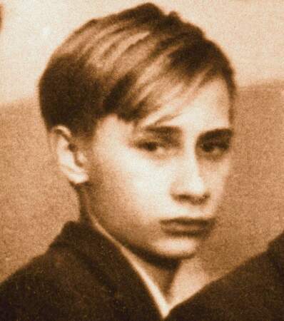 Этого человека кто нибудь знает в России ? Первые 10 фото с его участием