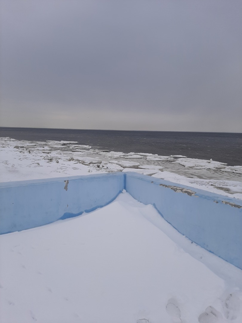 Мои впечатления от весны на Белом море: льдины, открытое море и набережная, а также спортивная площадка для тренировок