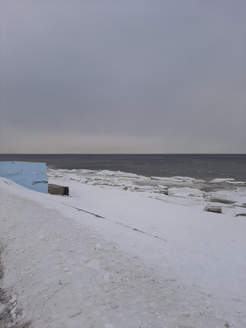 Мои впечатления от весны на Белом море: льдины, открытое море и набережная, а также спортивная площадка для тренировок