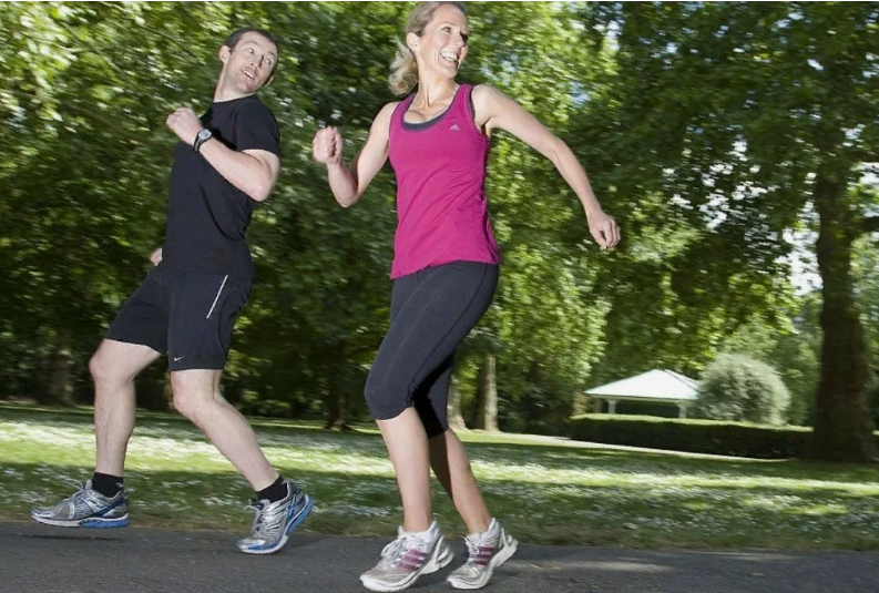 Чаще ходите задом наперед. Расскажу для чего это нужно